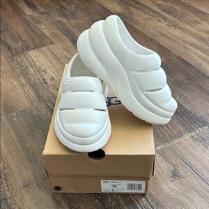 UGG Kids K SPORT YEAH CLOG